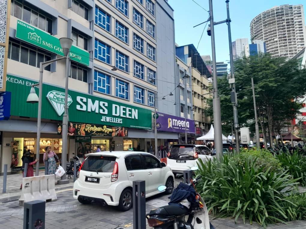 At Gmt Building Masjid India K L * Kuala Lumpur